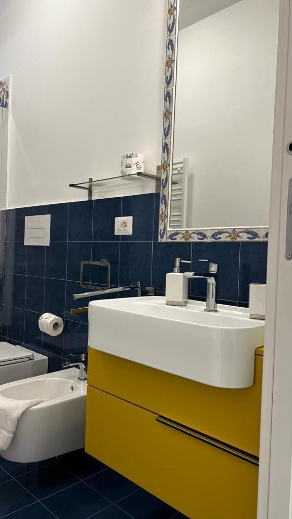 Luxury Apartments Caucich Lipari  Bagian luar foto