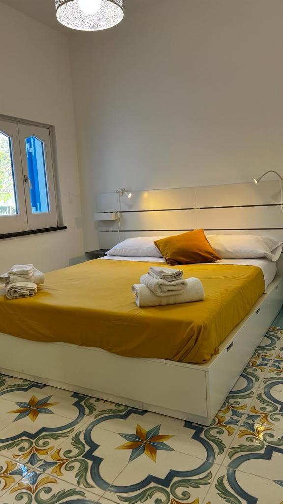 Luxury Apartments Caucich Lipari  Bagian luar foto